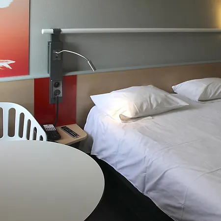 Ibis Longwy מלון