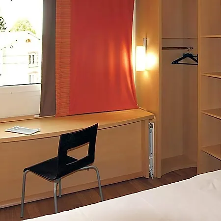 Ibis Longwy מלון