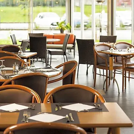 Ibis Longwy מלון 3*